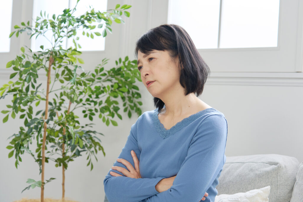 更年期障害に悩む女性